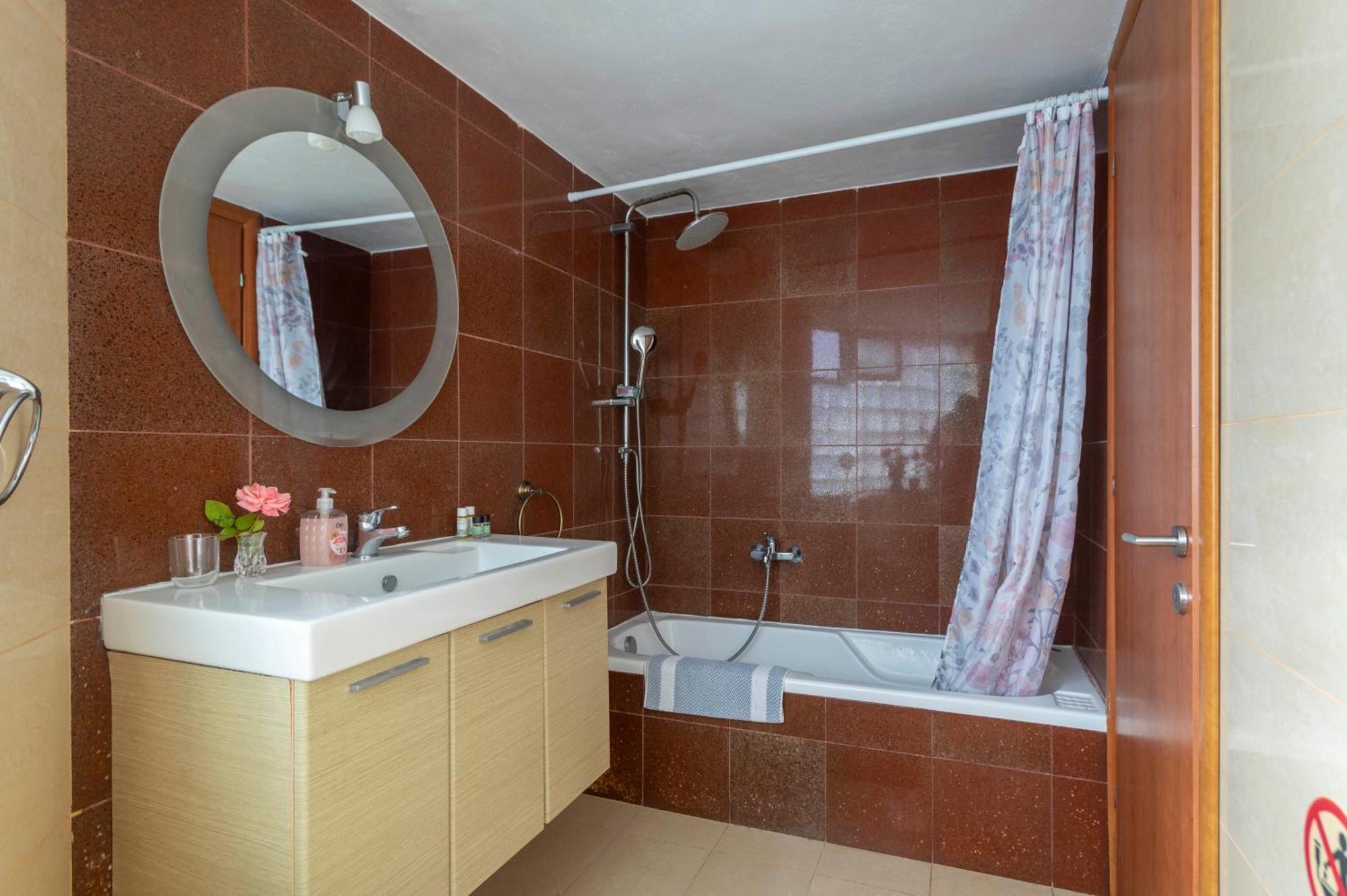 La Vatura Hotel Гиалова Екстериор снимка